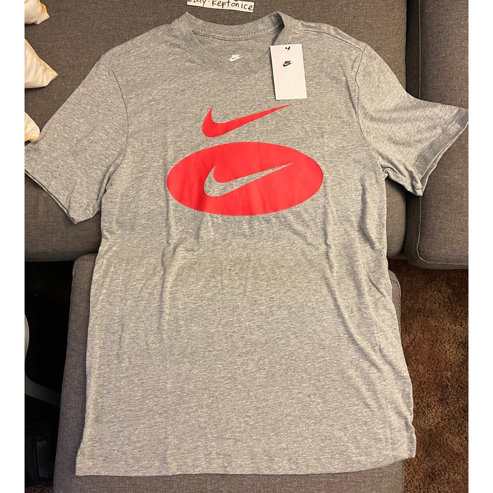 Nike Oval Swoosh T Shirt Short Sleeve Tee Heather Grey Red Mens sz small NWT